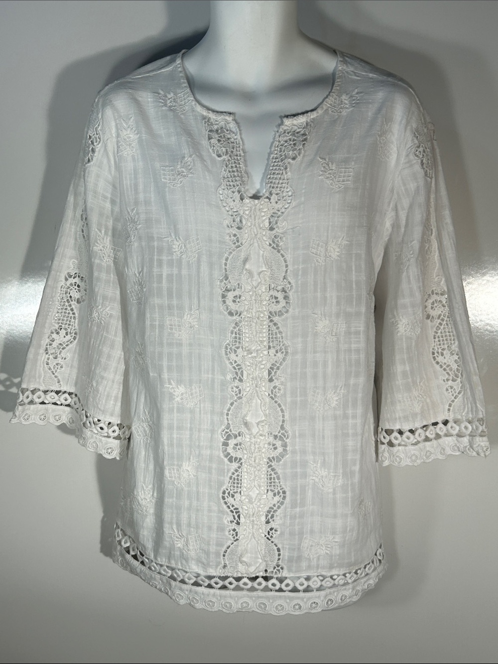 Chico's SZ XL White Cotton Embroidered Tunic Top Resort Boho Comfy Timeless
